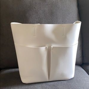 Large tote